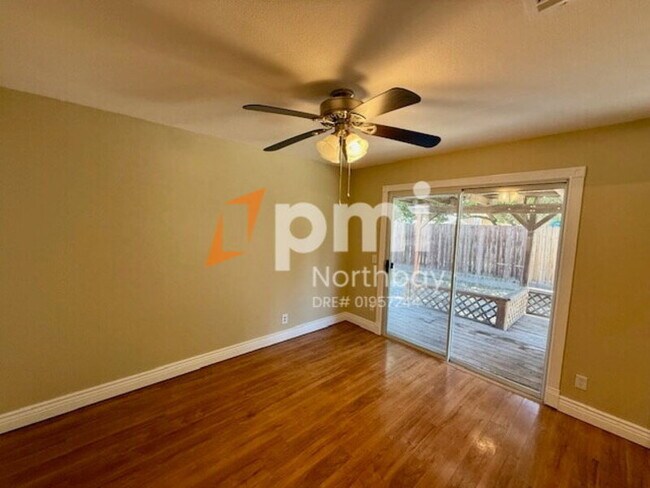 Building Photo - 511 Del Oro Ct