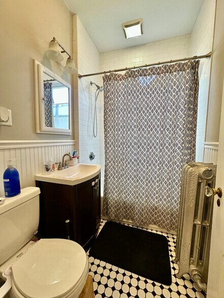 Building Photo - 12 Matchett St