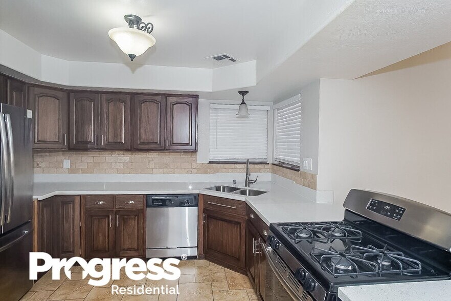 Building Photo - 827 Schooner Dr