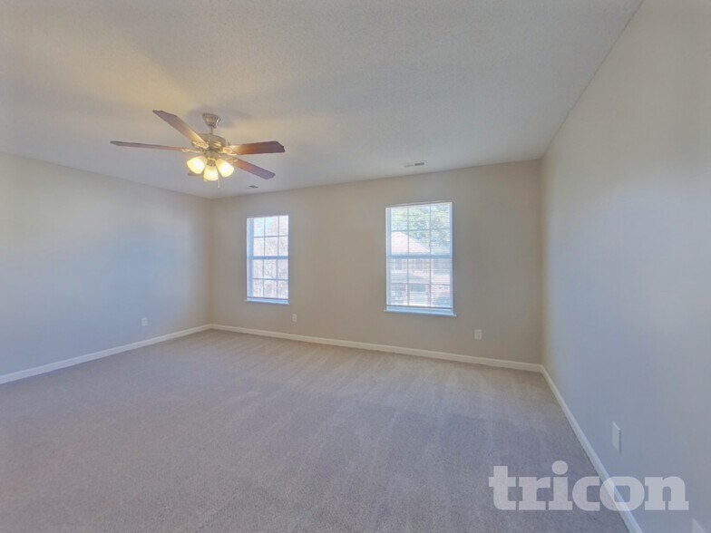 Building Photo - 2000 Lake Carolina Dr