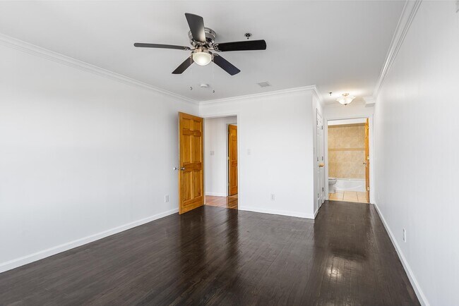 Building Photo - 4401 Smith Ave