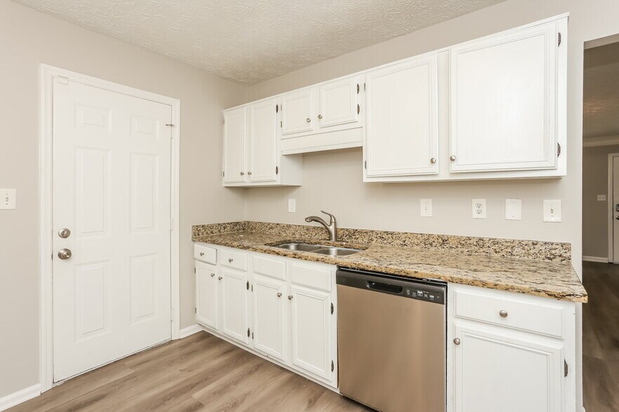 Building Photo - 1343 Ling Dr