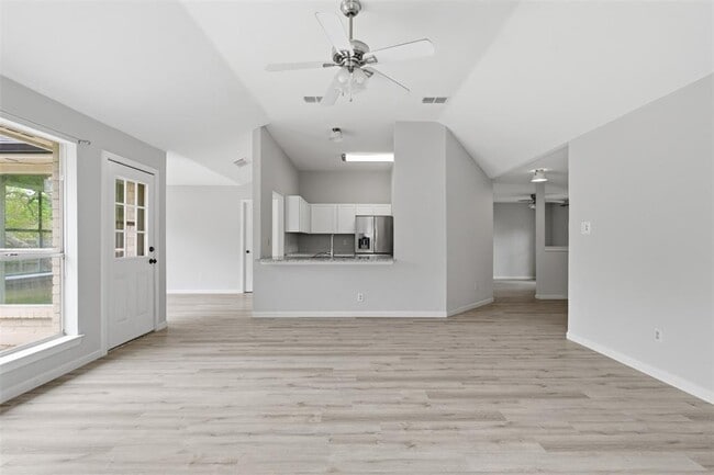 Building Photo - 508 Battlecreek Ln