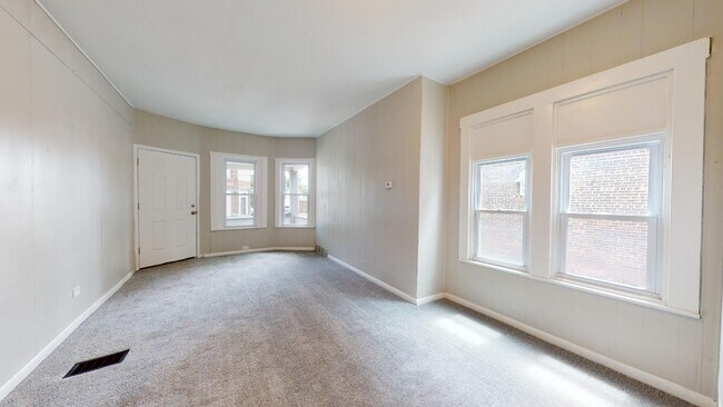 Building Photo - 5001 Denison Ave