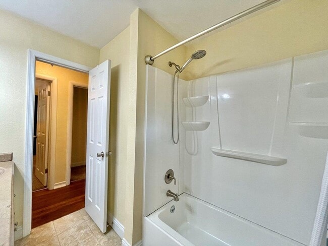 Building Photo - Ready 07-13-26! 4/2 Ranch Home On Corner Lot! Pet-Friendly & All Appliances Convey!