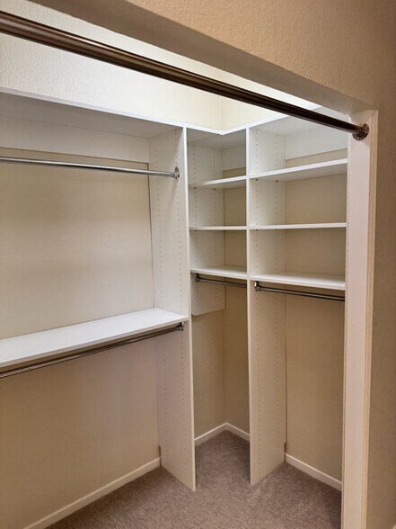 Building Photo - 5977 Whisperlodge Way