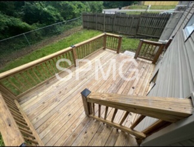 Building Photo - 2321 Catawba Valley Dr