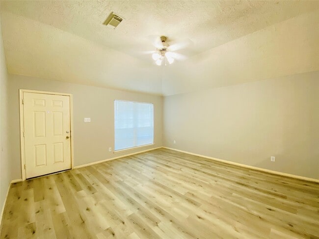 Building Photo - 19207 Caledonia Dr