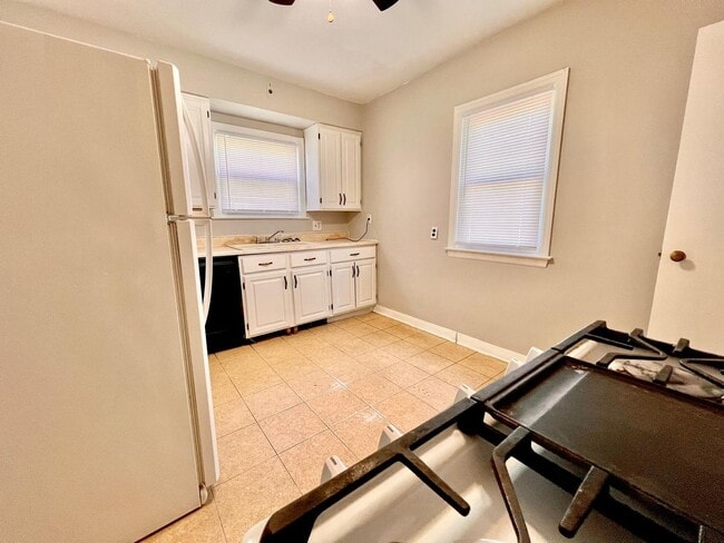 Building Photo - 1654 O Brien St