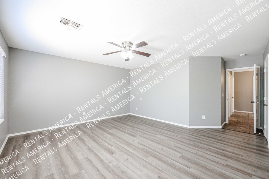 Building Photo - 16169 W Monroe St