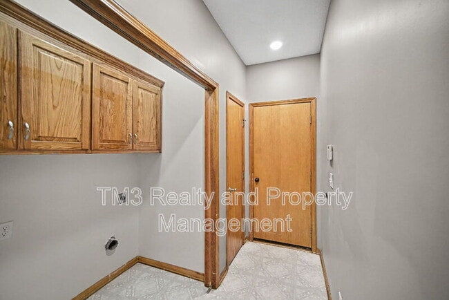 Building Photo - 21922 W 121st Terrace