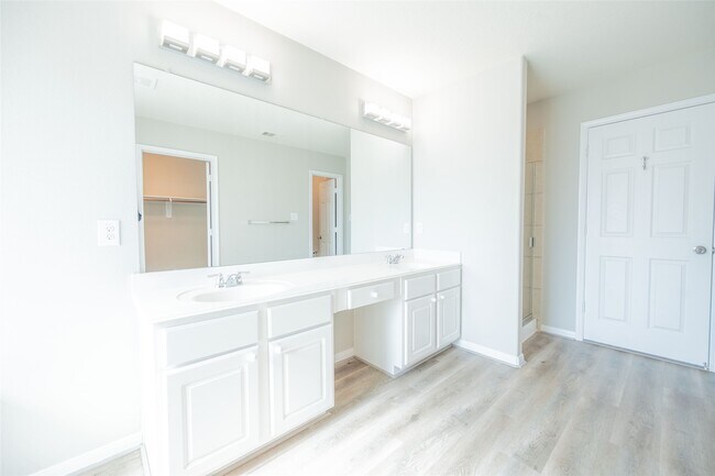 Building Photo - 9976 Western Ridge Way