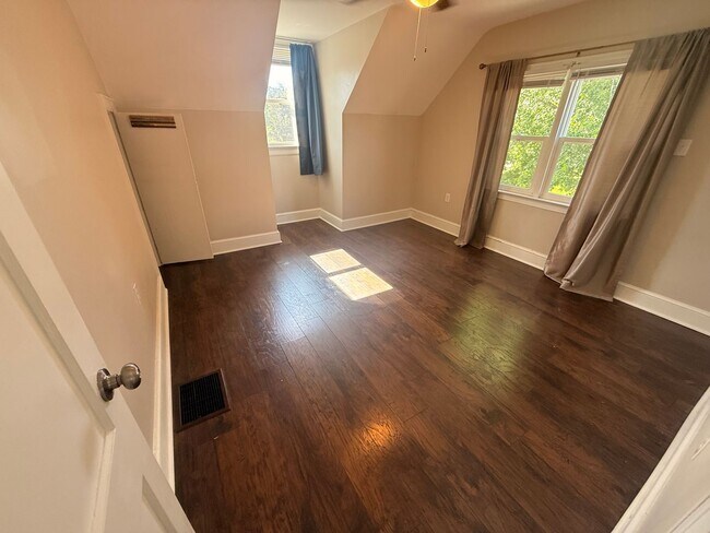 Building Photo - Christiansburg, 3 BR / 1.5 BA, Available for rent