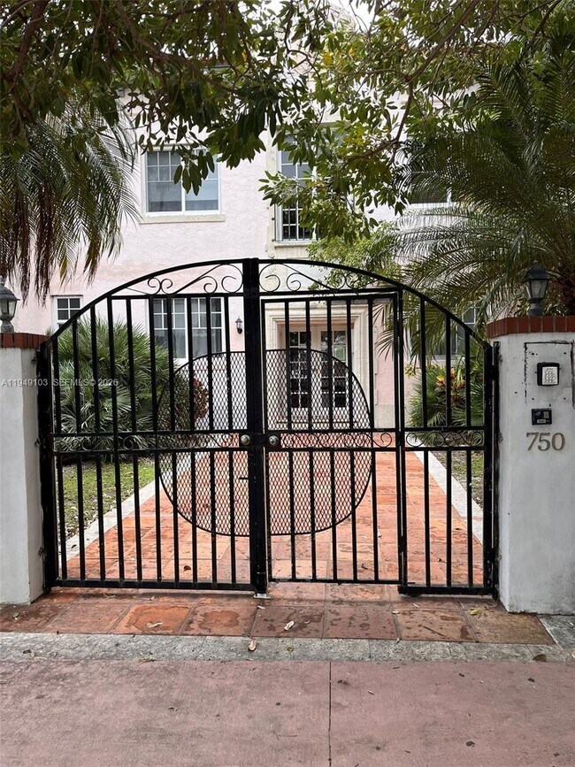 Building Photo - 750 Pennsylvania Ave