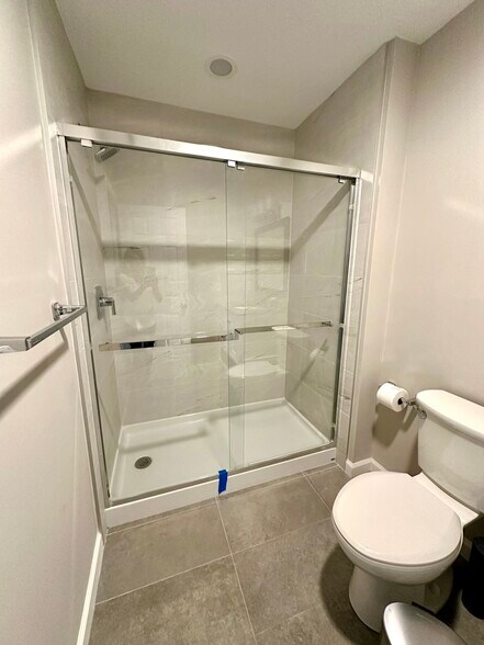 Building Photo - 171 Clark St