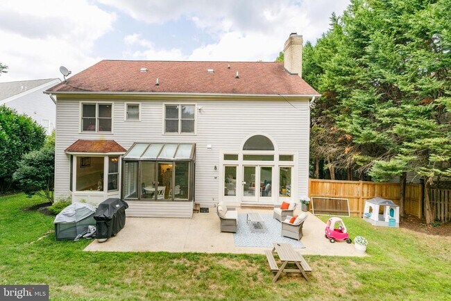 Building Photo - 9304 Wildoak Dr