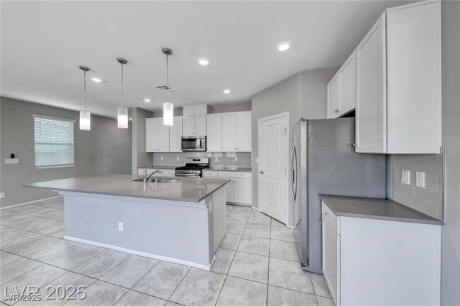 Building Photo - 3028 Gravino Ave