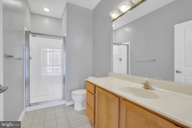 Building Photo - 7923 Eastern Ave NW