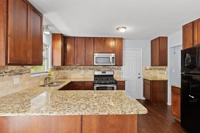 Building Photo - 103 W Croslin St