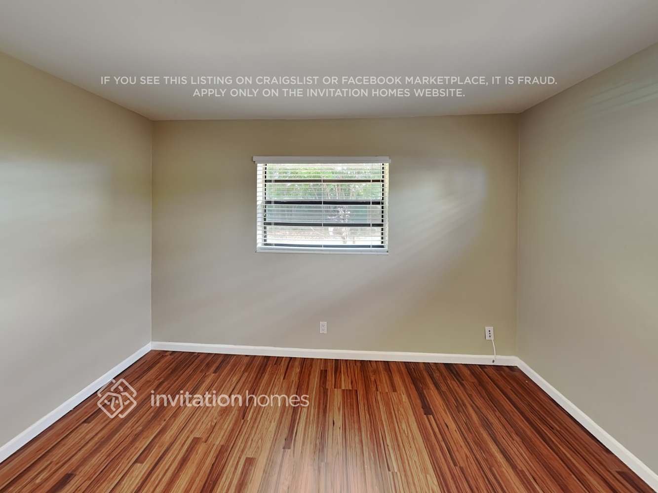 Building Photo - 2540 SW 11th Ct