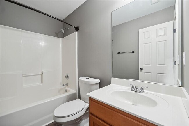 Building Photo - 425 Hearthstone Way