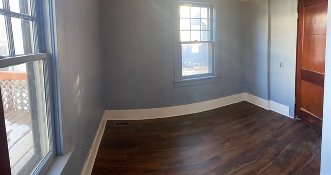 Building Photo - 517 N Taylor St