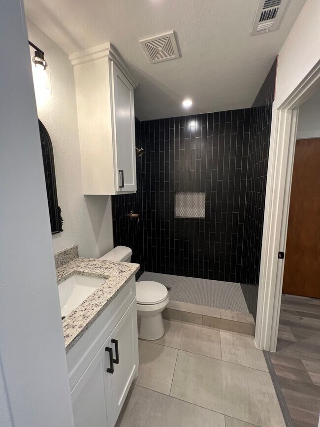 Building Photo - ***Pre-Marketing*** Remodeled 3-Bedroom Ho...