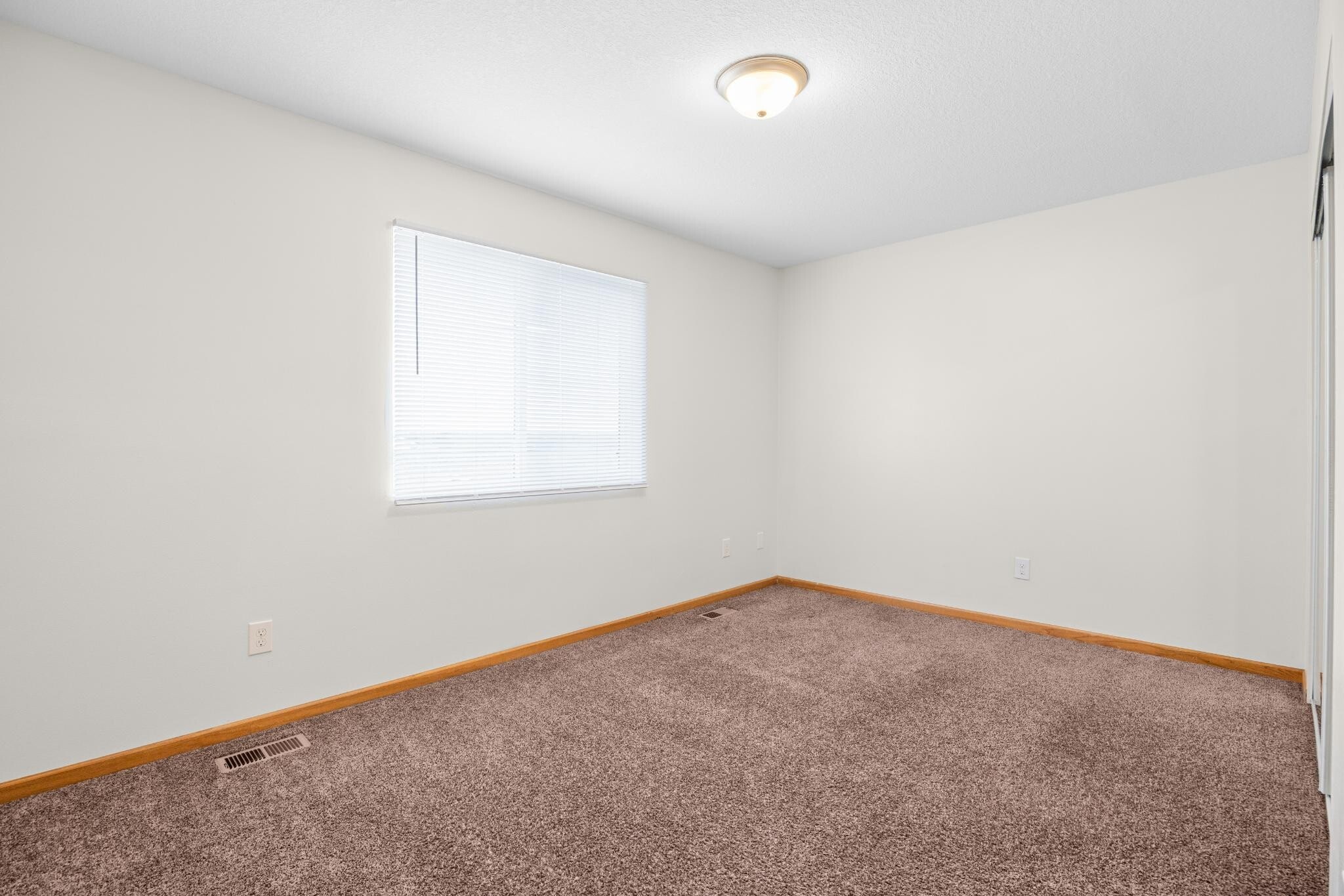 Building Photo - 955 Parker Blvd