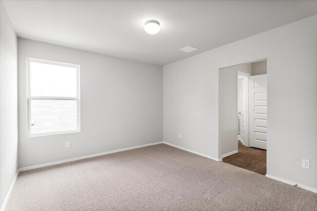 Building Photo - 2713 Totley Rd