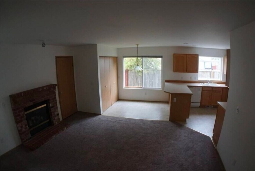 Building Photo - 2966 Sprague St