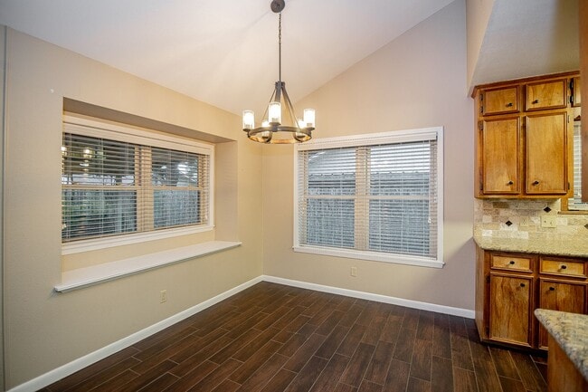 Building Photo - Great Home in a Great Neighborhood