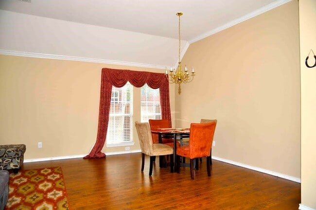 Building Photo - 2812 Gambel Ln