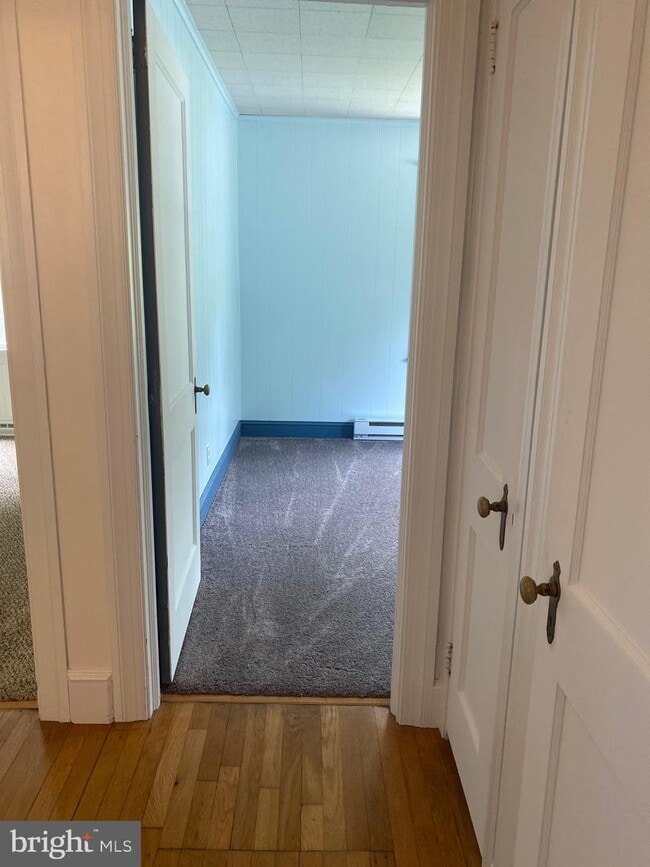 Building Photo - 1009 Tyler Ave