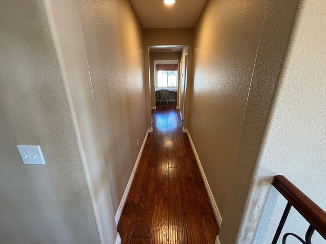 Building Photo - Gorgeous and spacious 5 bedroom FURNISHED home in Canyon Crest for rent!