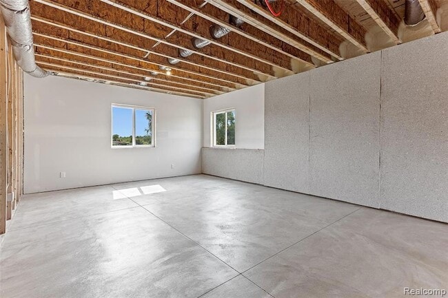 Building Photo - 711 W Windward Way