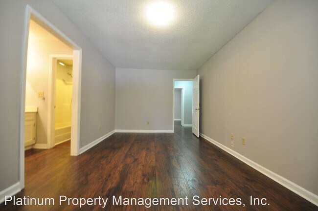 Building Photo - 2 br, 2.5 bath House - 232 Hembree Park Ter