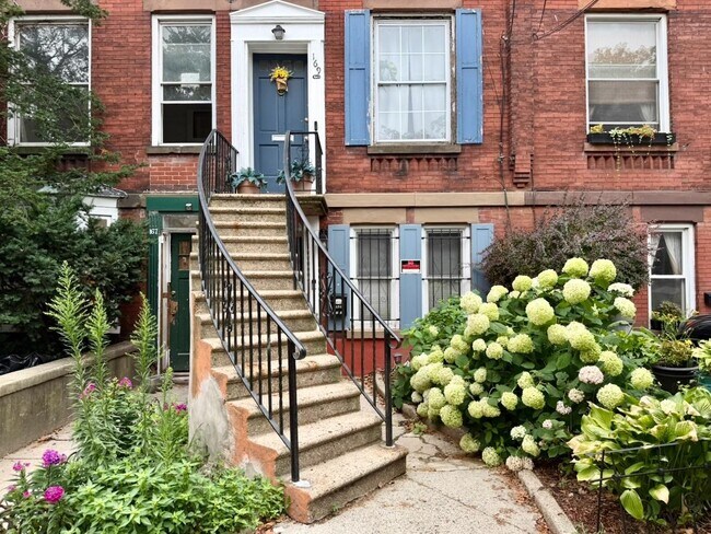 Building Photo - 169 Belmont Ave
