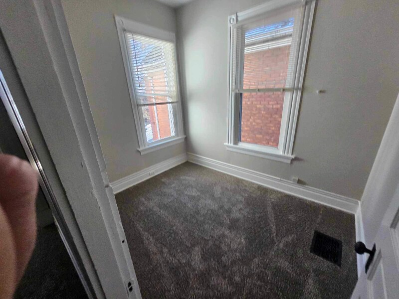 Building Photo - 2009 Greenup St