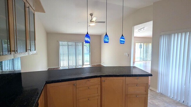 Building Photo - 10140 Torchwood Ave