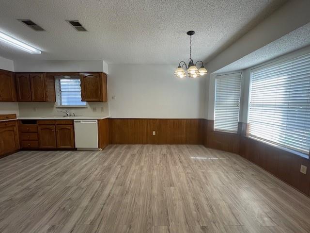 Building Photo - 8116 Irish Dr