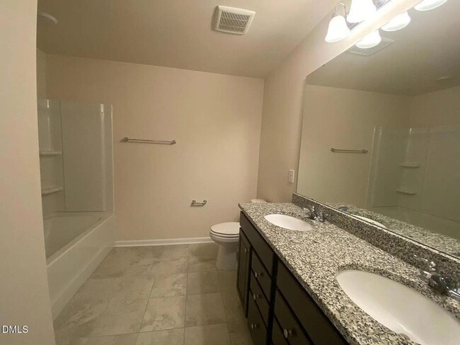 Building Photo - 2124 Fox Chapel Pl