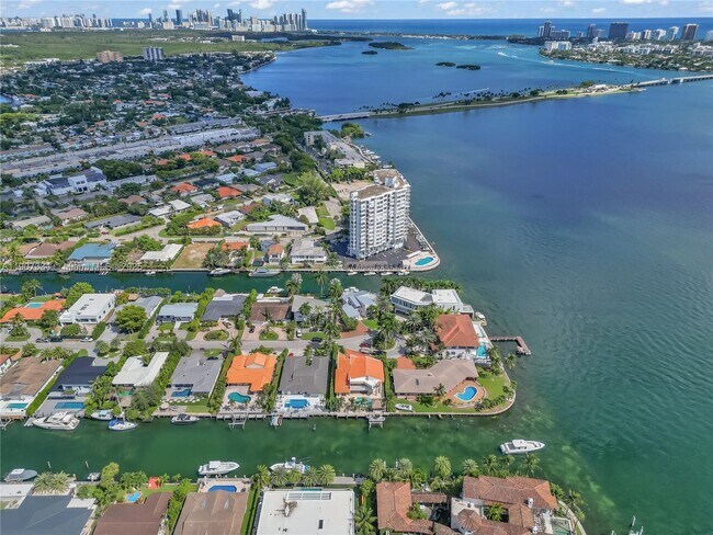 Building Photo - 2089 NE 121st Rd