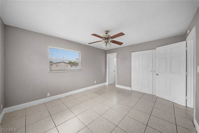 Building Photo - 5458 Fifth Ave