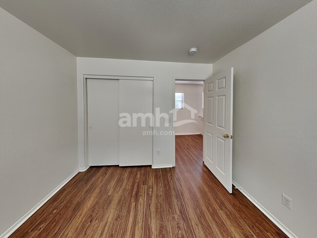 Building Photo - 8561 N 63rd Dr