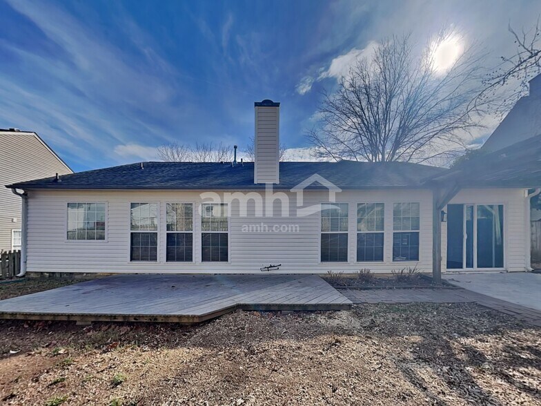 Building Photo - 11 Candor Pl