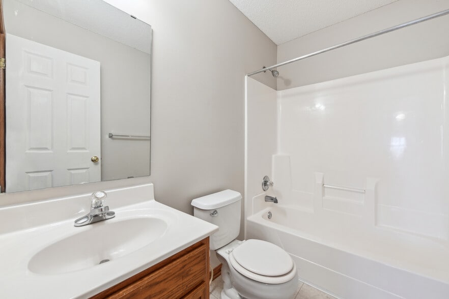 Building Photo - 8914 92nd St S