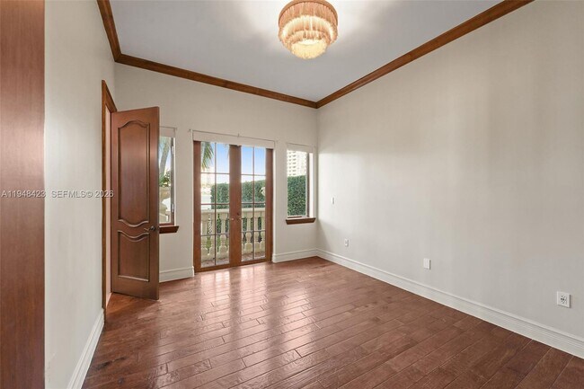 Building Photo - 3283 NE 171 St