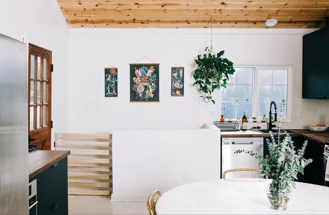 Building Photo - Classic Meets Modern Two-Bedroom, one bath Home in the Columbia Neighborhood