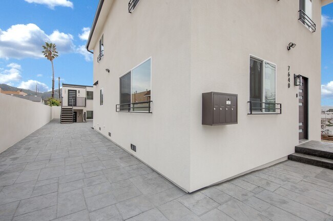 Building Photo - 7640 Wyngate St