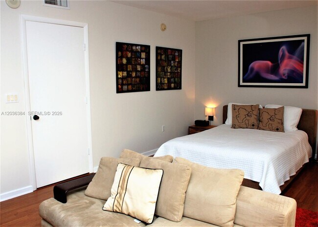Building Photo - 50 Biscayne Blvd